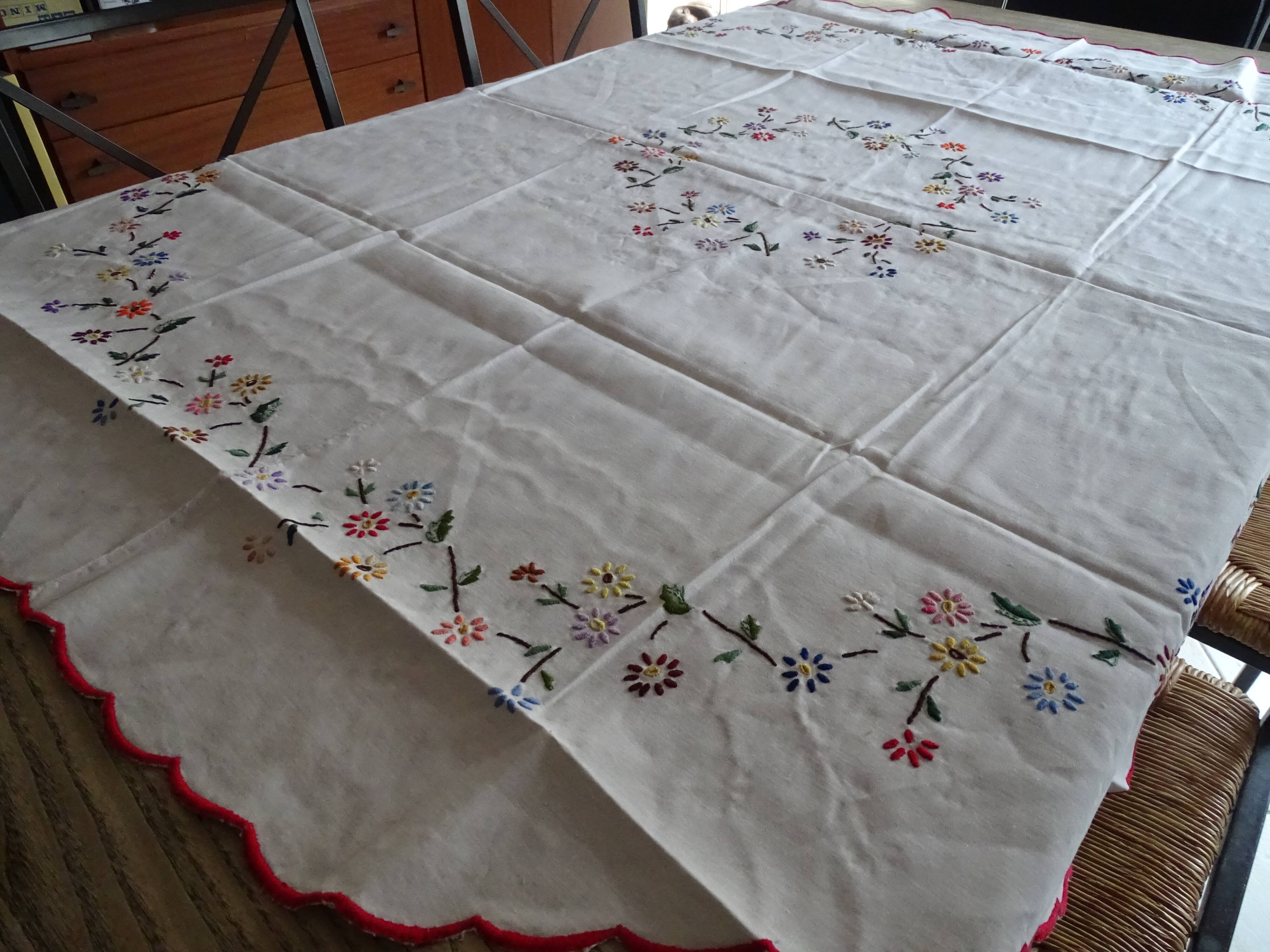 Round tablecloth embroidered hand linen mestizo 150 cm old colorful embroidery.