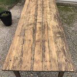Farm table