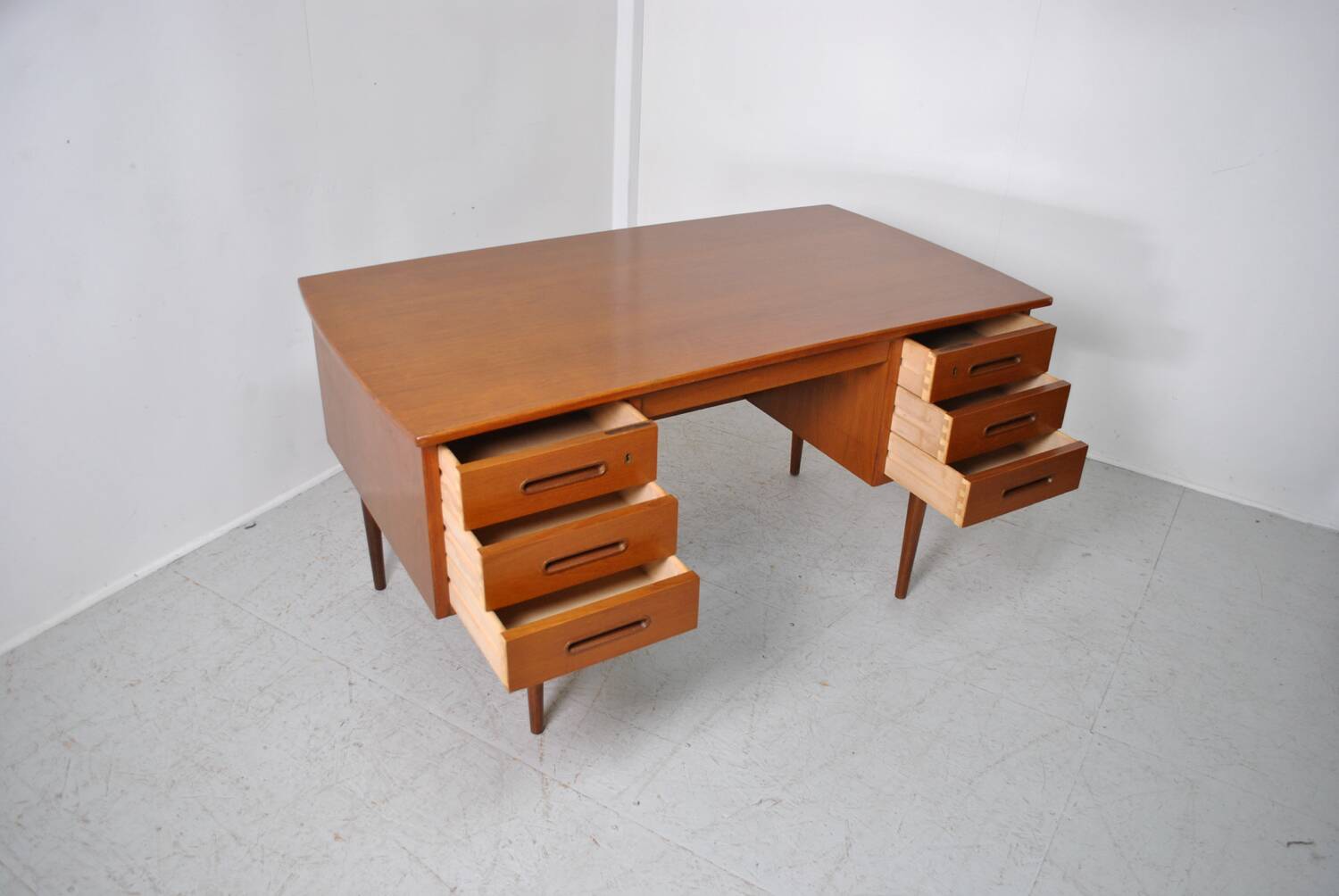 Bureau scandinave teck 1960