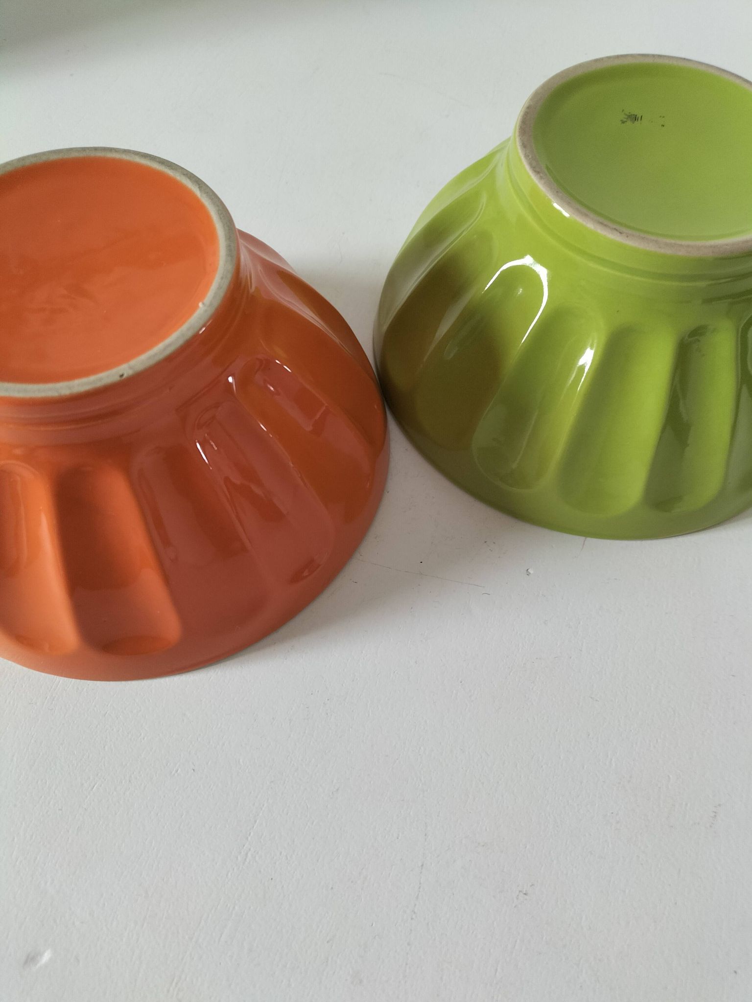 2 large vintage farm bowls in lime green and orange