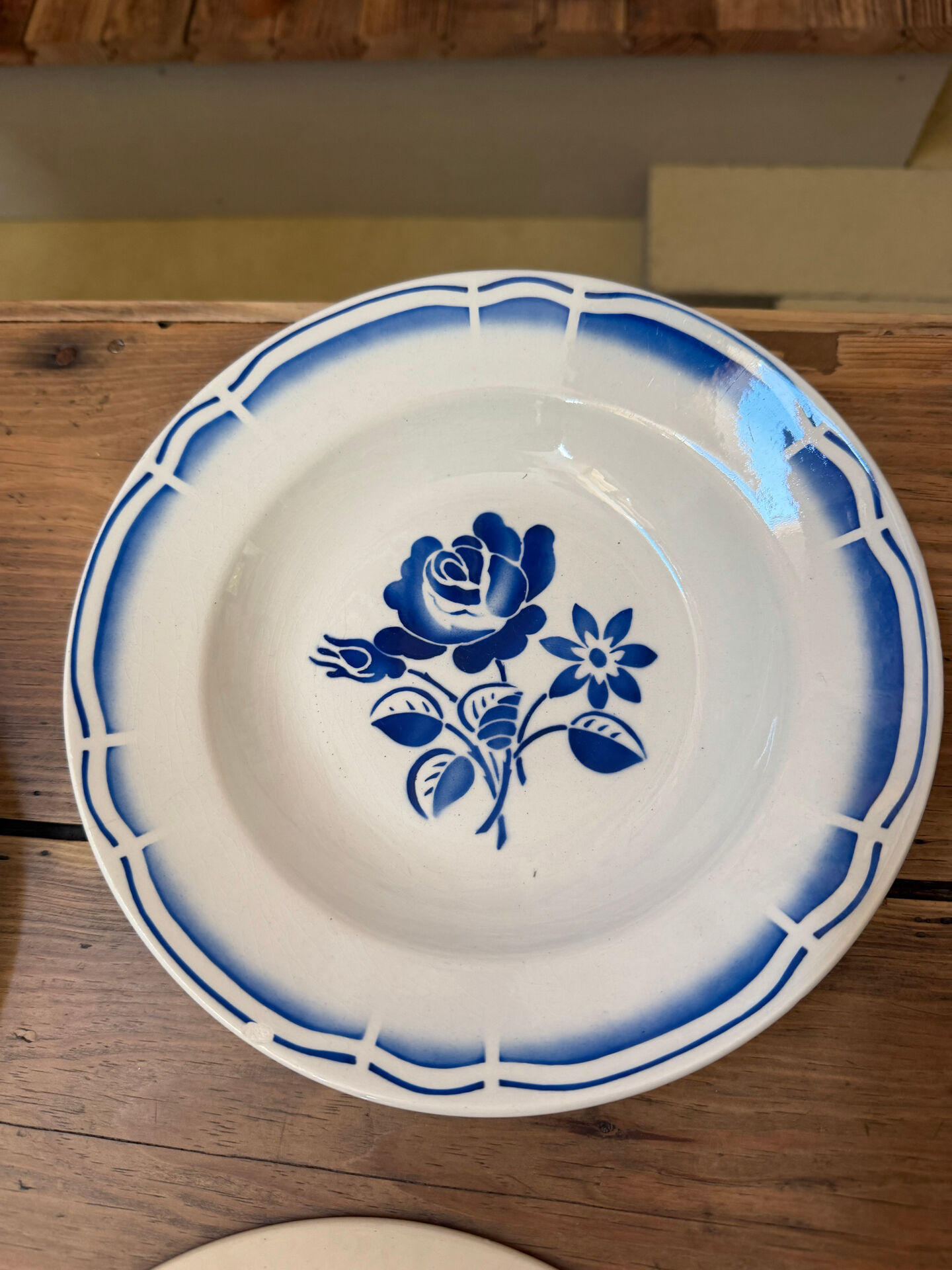 Service assiettes creuses dépareillées