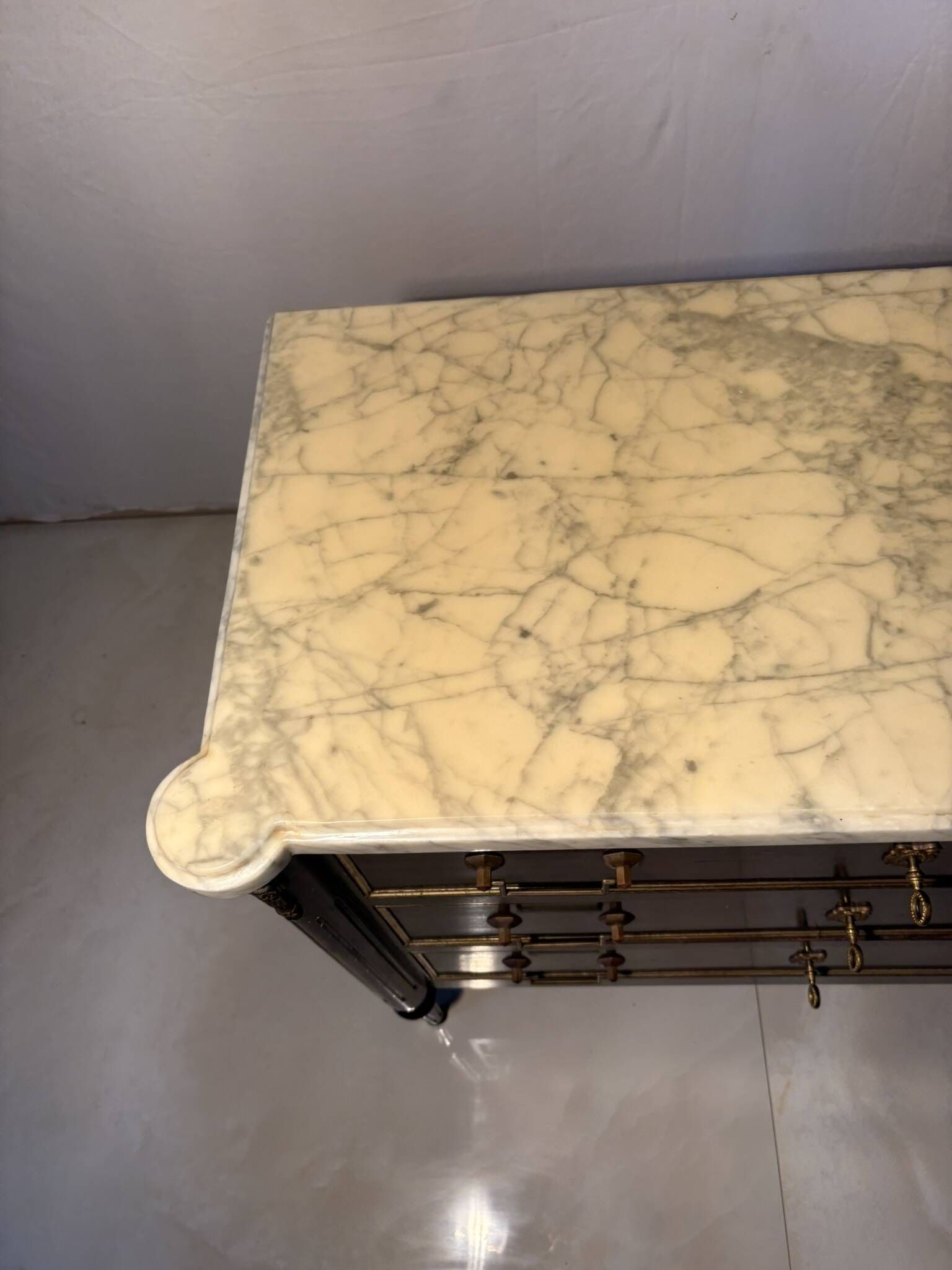 Commode with 3 drawers in Louis XVI style, marble and gilded bronze.
