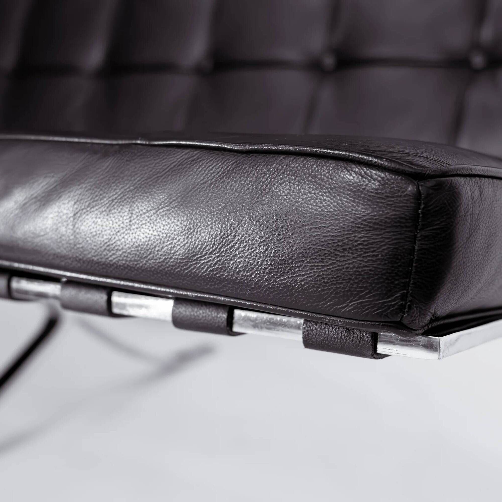 Barcelona vintage 2-seater sofa – high-quality reproduction of Mies van der Rohe's design.