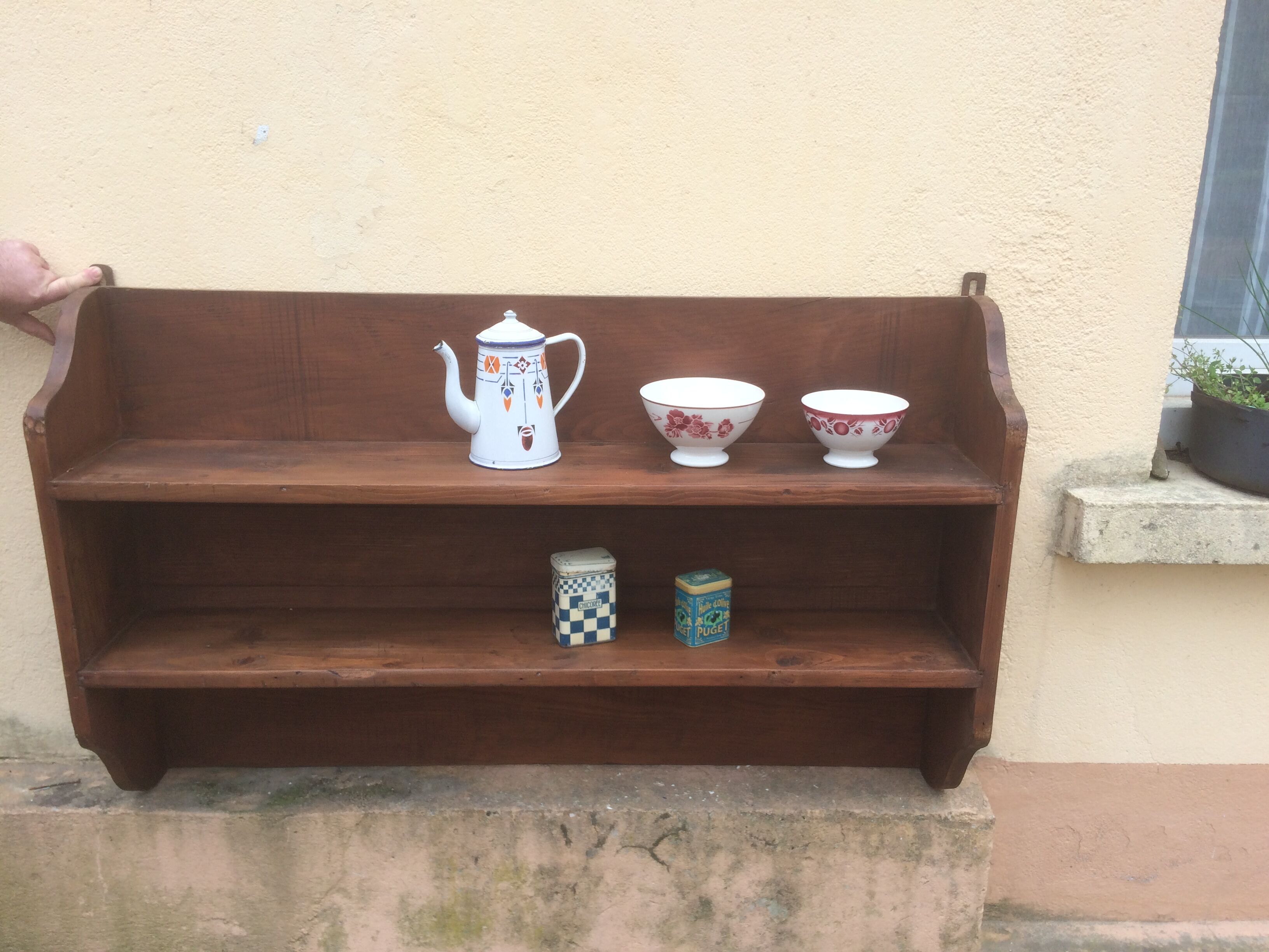 Wall shelf
