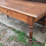 Farm table