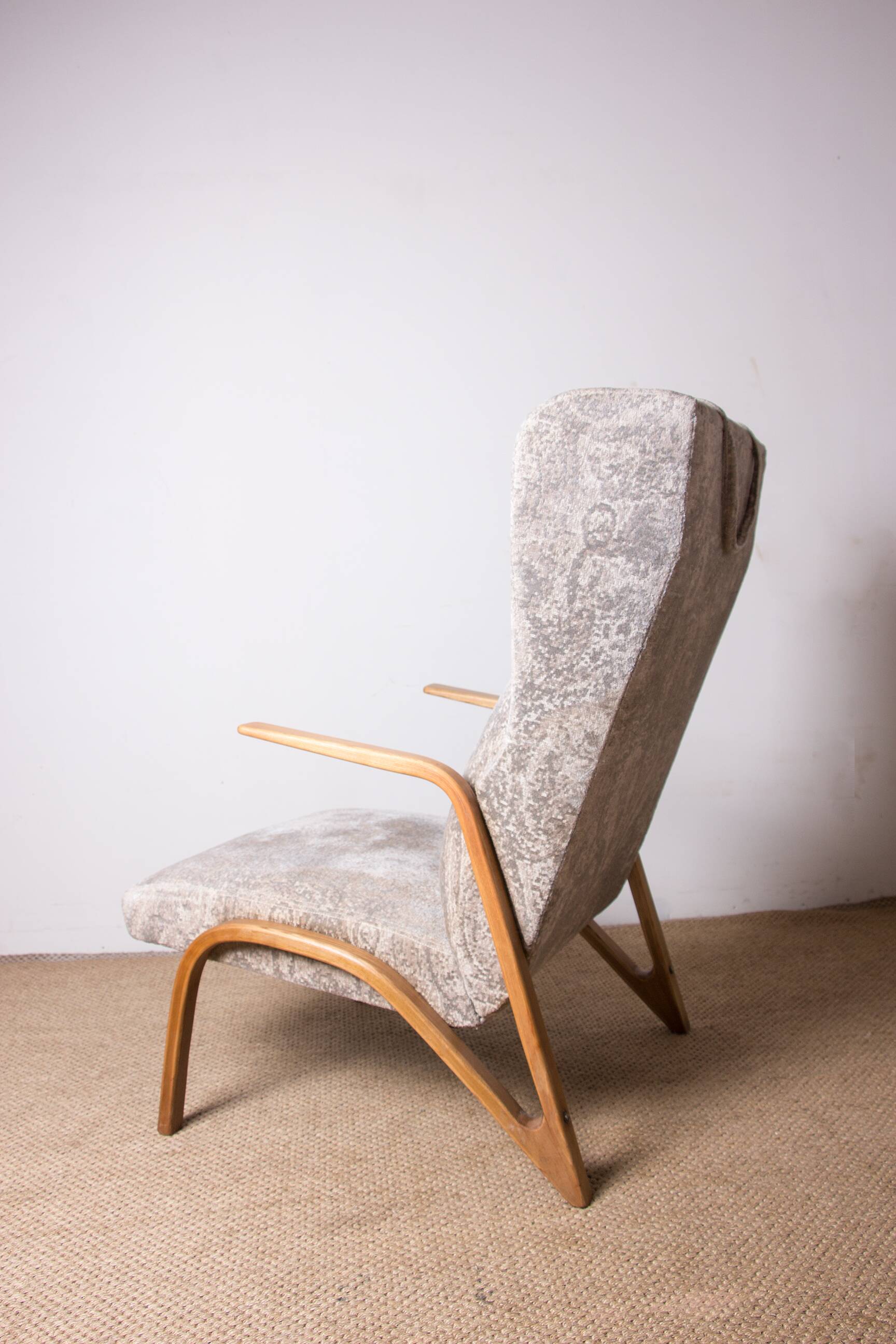 High armchair in curved beech and recent konkav fabric model by paul bode for federholz.