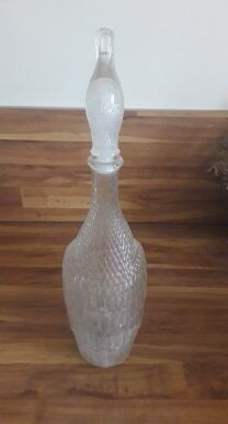 Thick duck-shaped glass carafe
