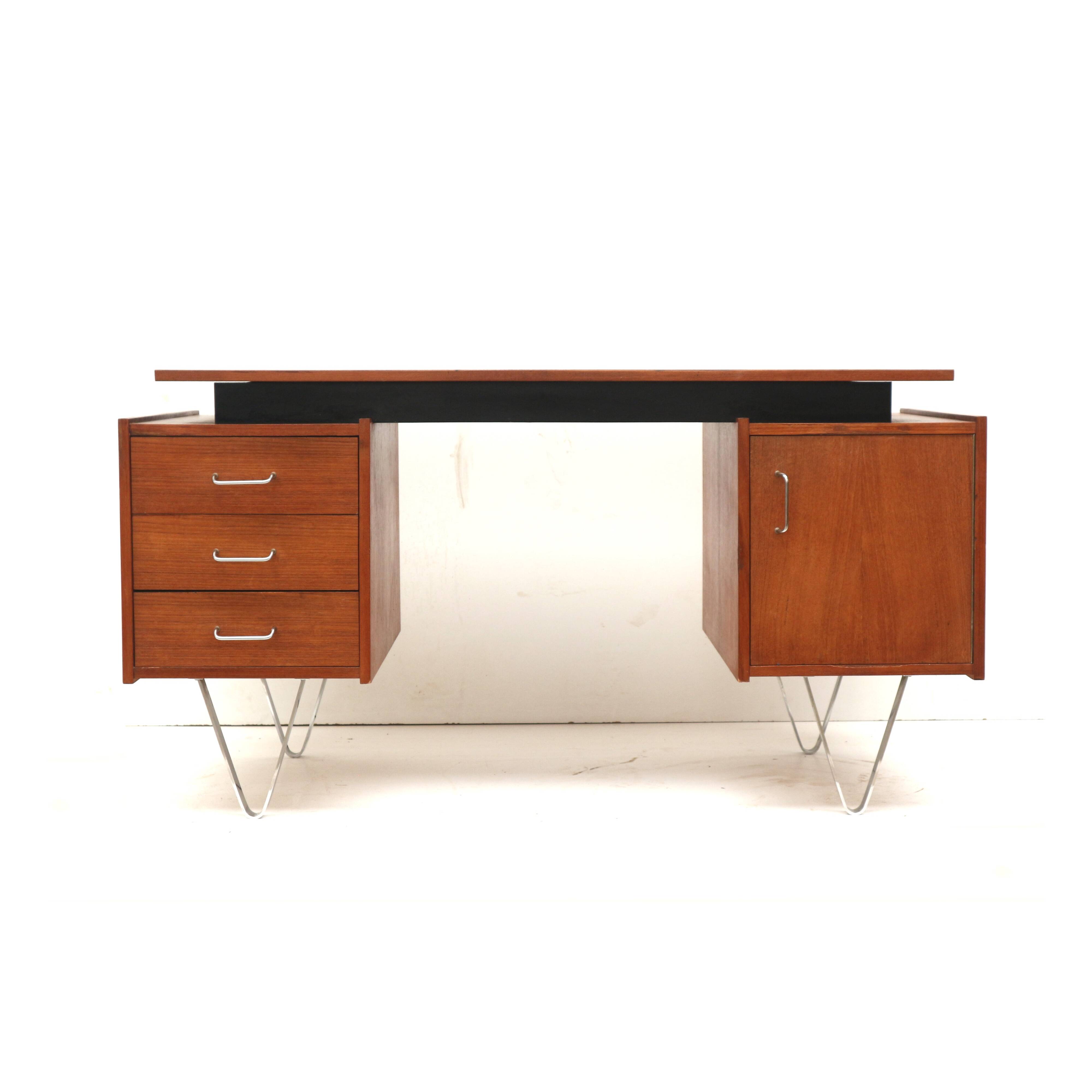 Vintage desk made by Tijsseling Nijkerk in the 60s