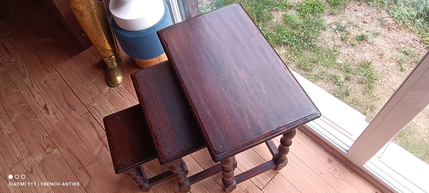 nesting tables made of oak. Turned wooden legs.