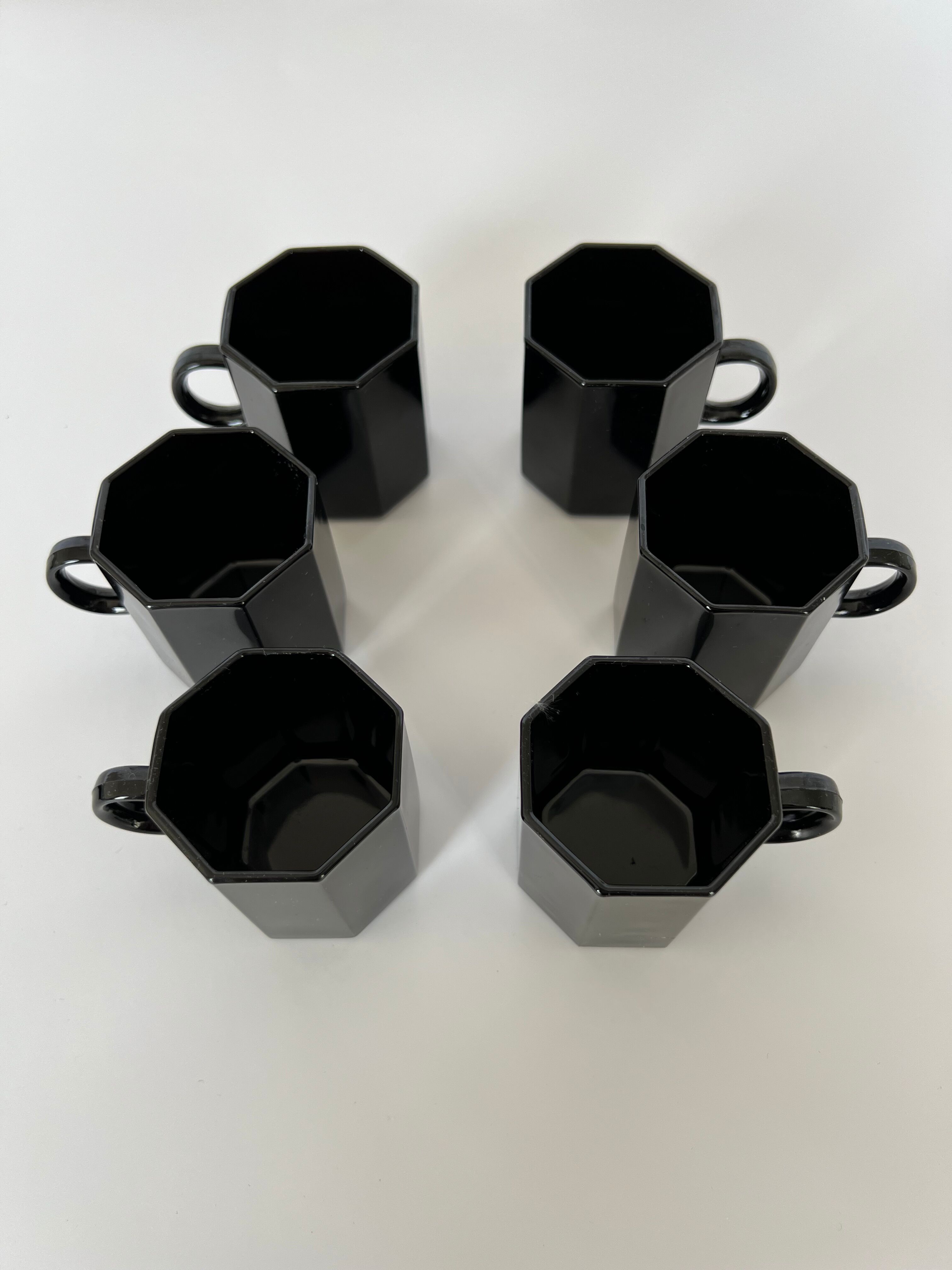 Service 6 tasses à café noires et sous tasses octogonales Octime Arcoroc France collection Esso
