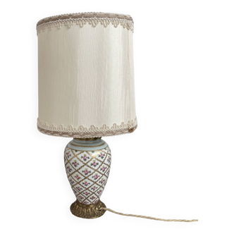 Lampe ancienne, porcelaine de Paris, vase, décor roses, doré, abat-jour tissu, liseré or, décoration
