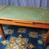Vintage oak extendable table