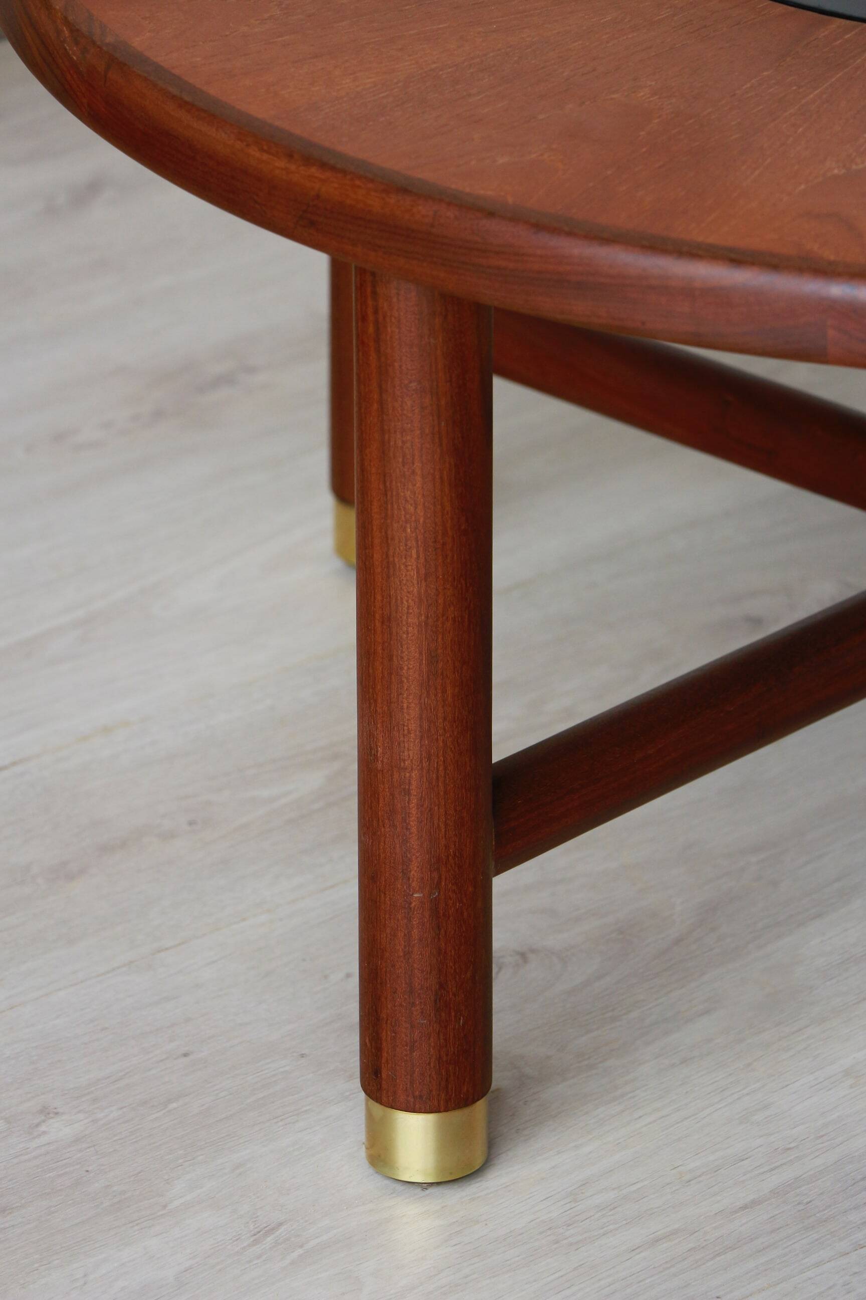 Round coffee table - Model 8058 - G Plan