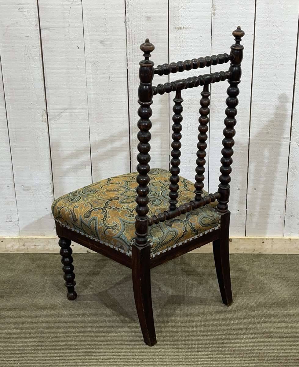 Chair in turned wood and rosewood veneer, early 20th century