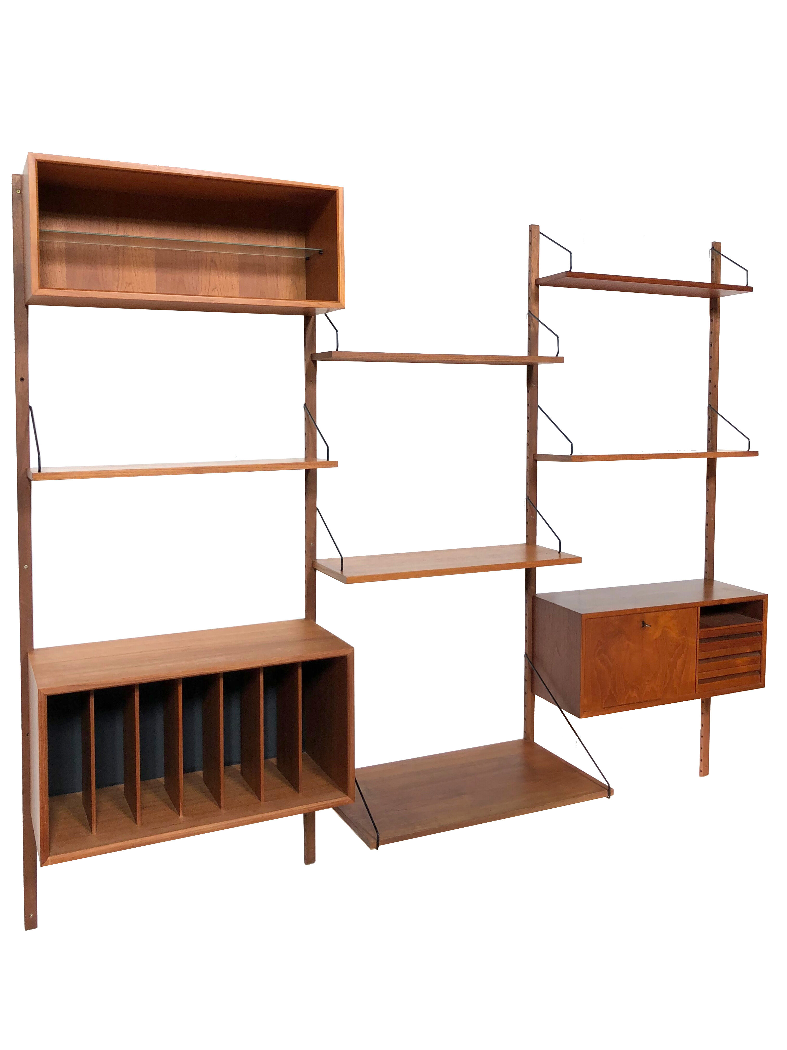 Poul Cadovius Royal System wall set