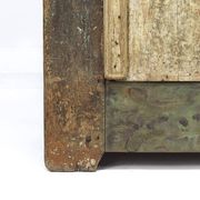 Armoire de mariée peinte en art populaire de ferme rustique et vieillie