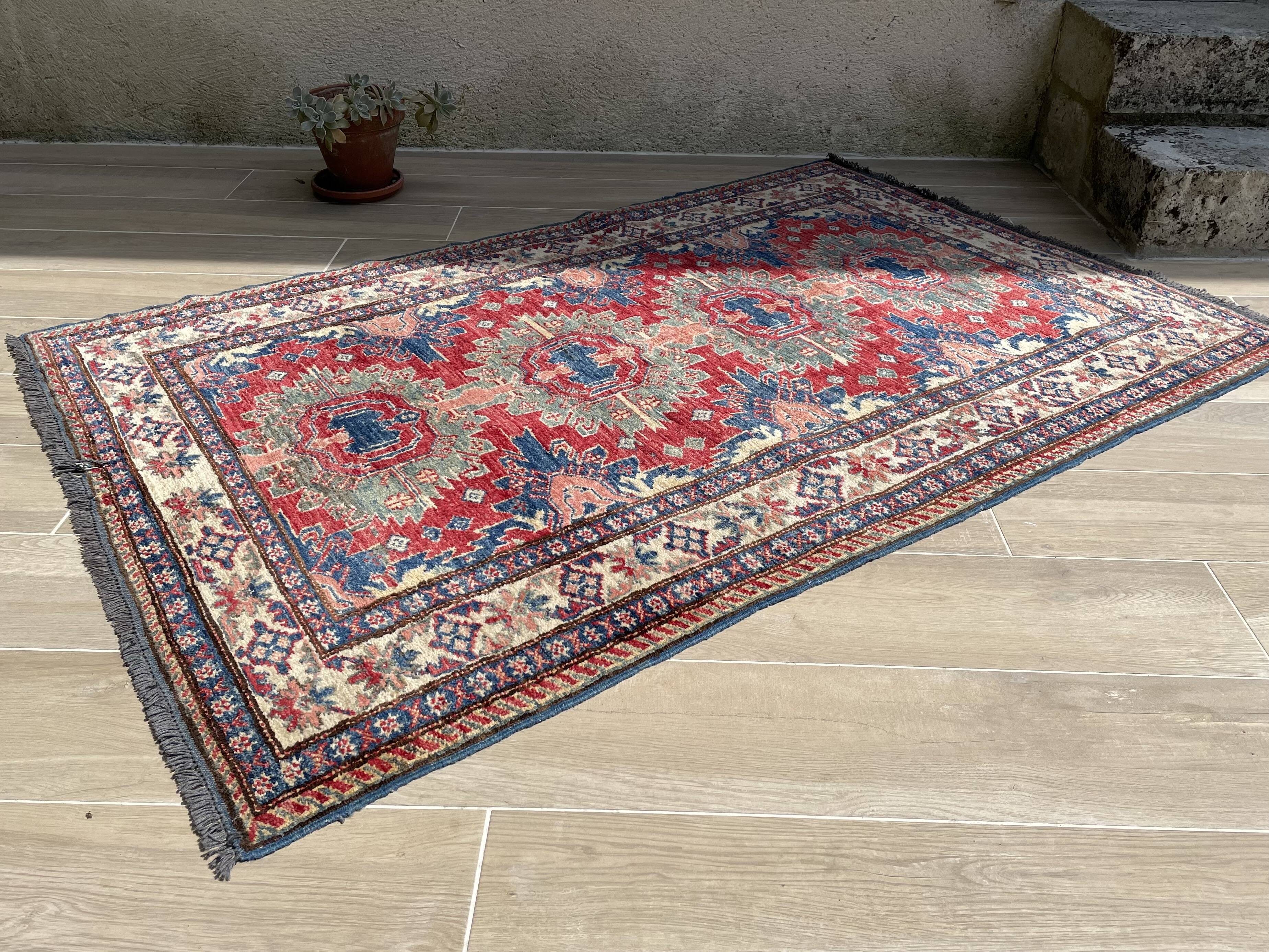 Carpet wool and silk 188x121cm