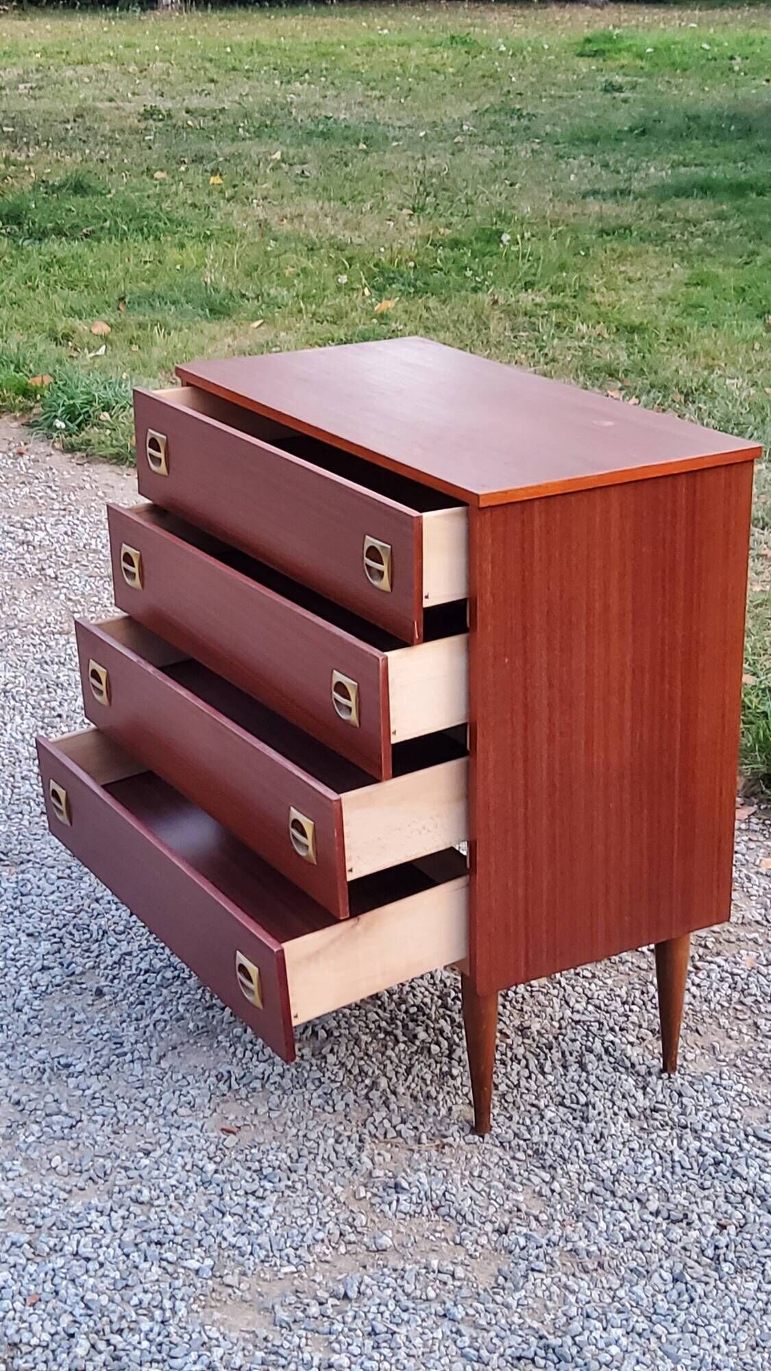 Vintage mahogany chest of drawers from the 60s conical feet 4 drawers