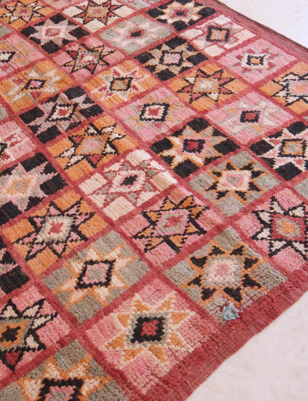 Vintage Berber rug - 380 x 179 cm