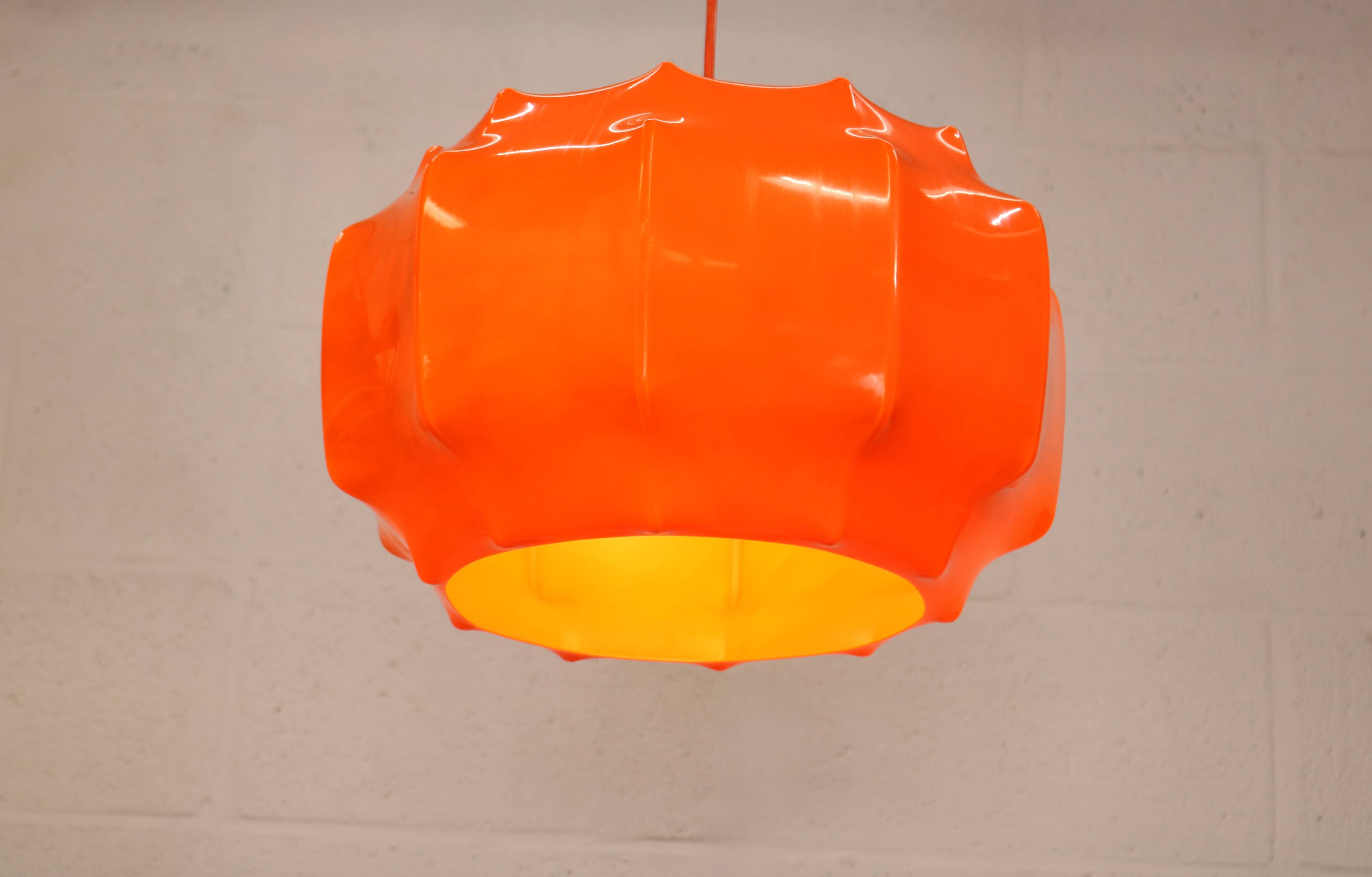 Space age cocoon pendant lamp*** Ilka Plast Waldrode *** German design