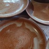 Assiette, ramene, vide poche , coupelle en grès de saint Amand de Puys