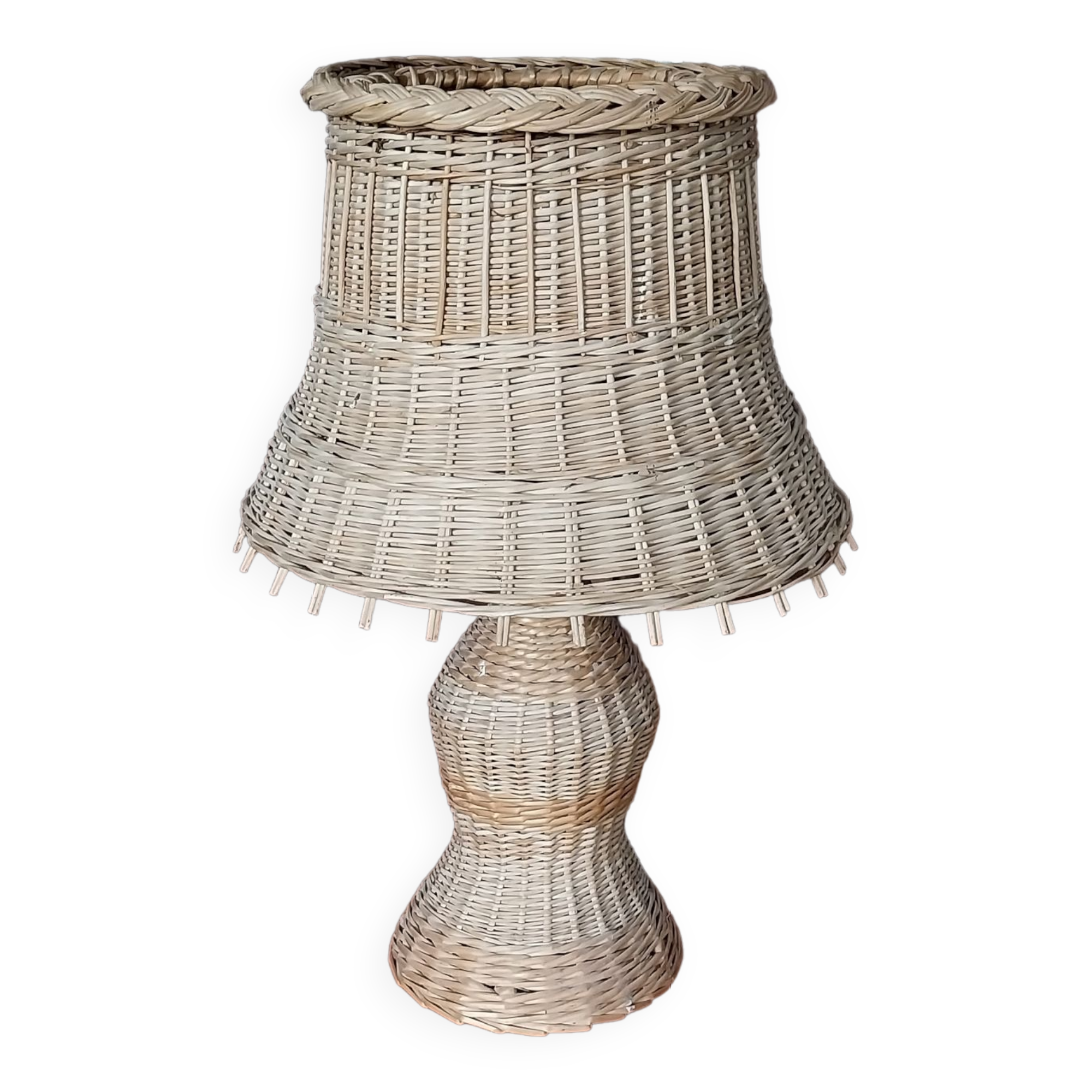 Rattan table lamp