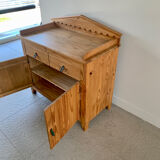 Commode vintage pour chambre de bébé