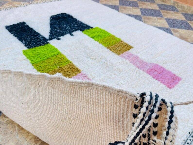 Handmade pure wool rug, size 140 x 260 cm.