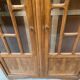 Armoire vitrée en bois