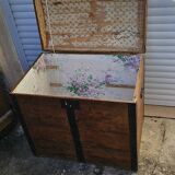 Malle en bois ancien