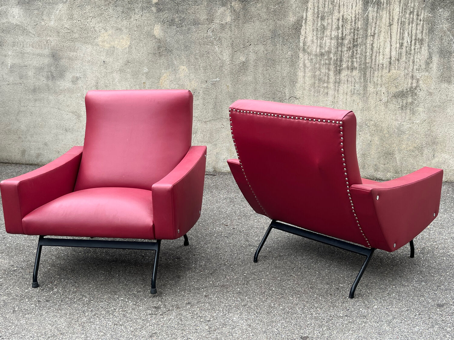 Pair of Gilbert Steiner design armchairs, Galion model, published by Steiner