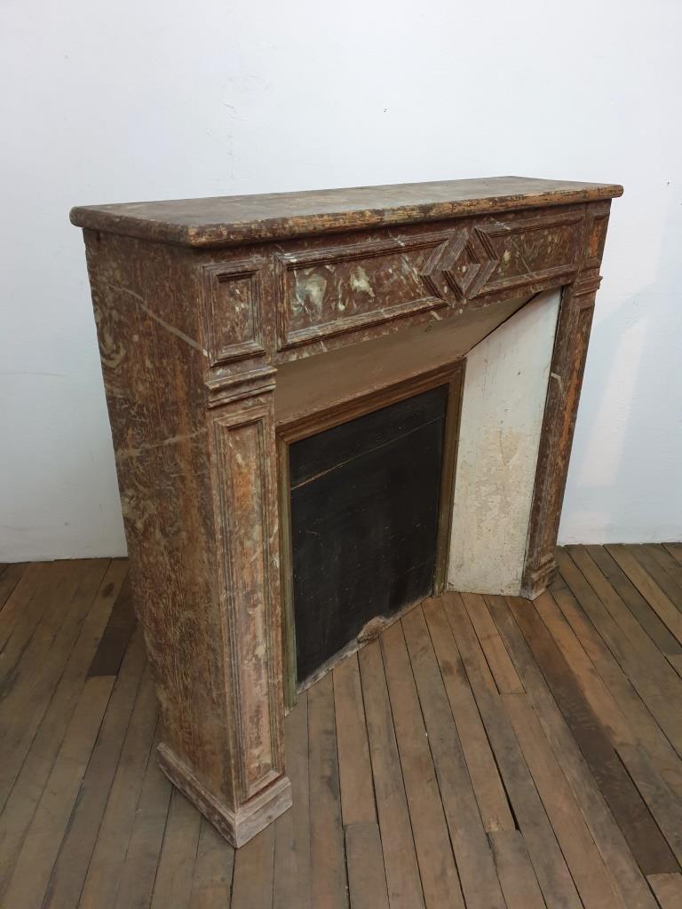 Ancient chimney - Mantel coat