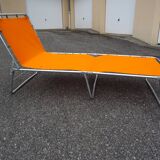 Vintage folding lounge chair