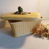 Biscuit tin in barbotine