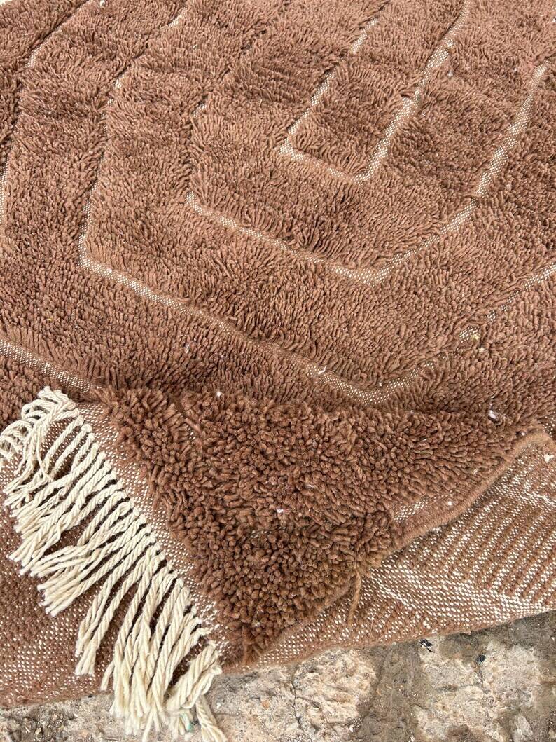 Traditional brown wool rug 250cm x 150cm