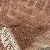 Traditional brown wool rug 250cm x 150cm