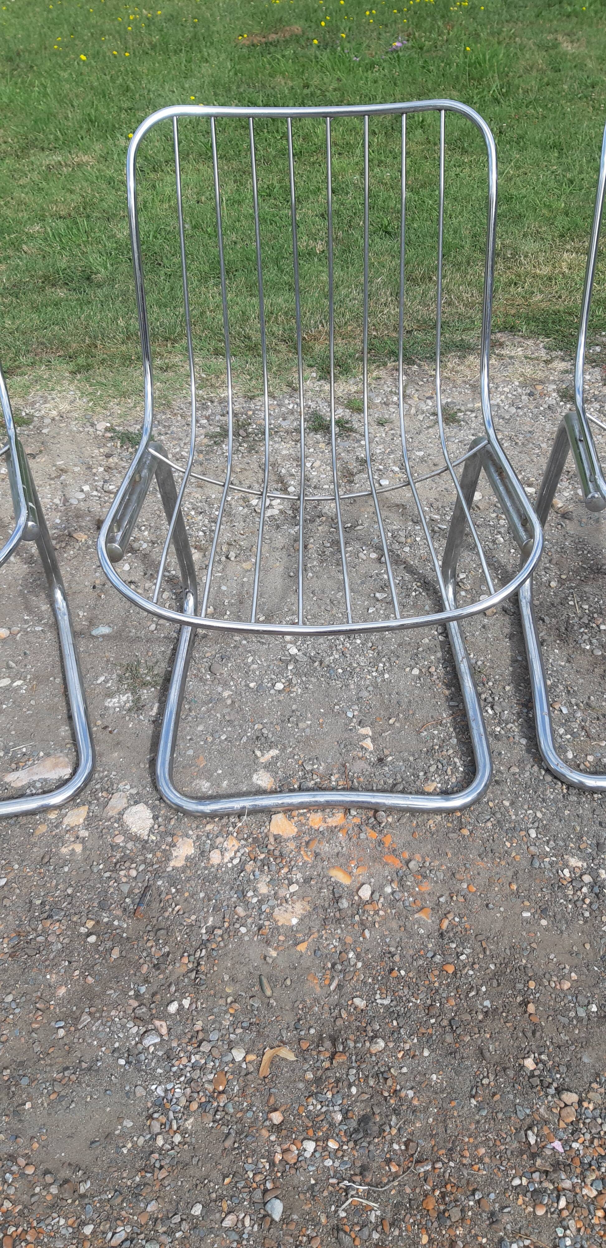 6 vintage Italian chairs from the 70s