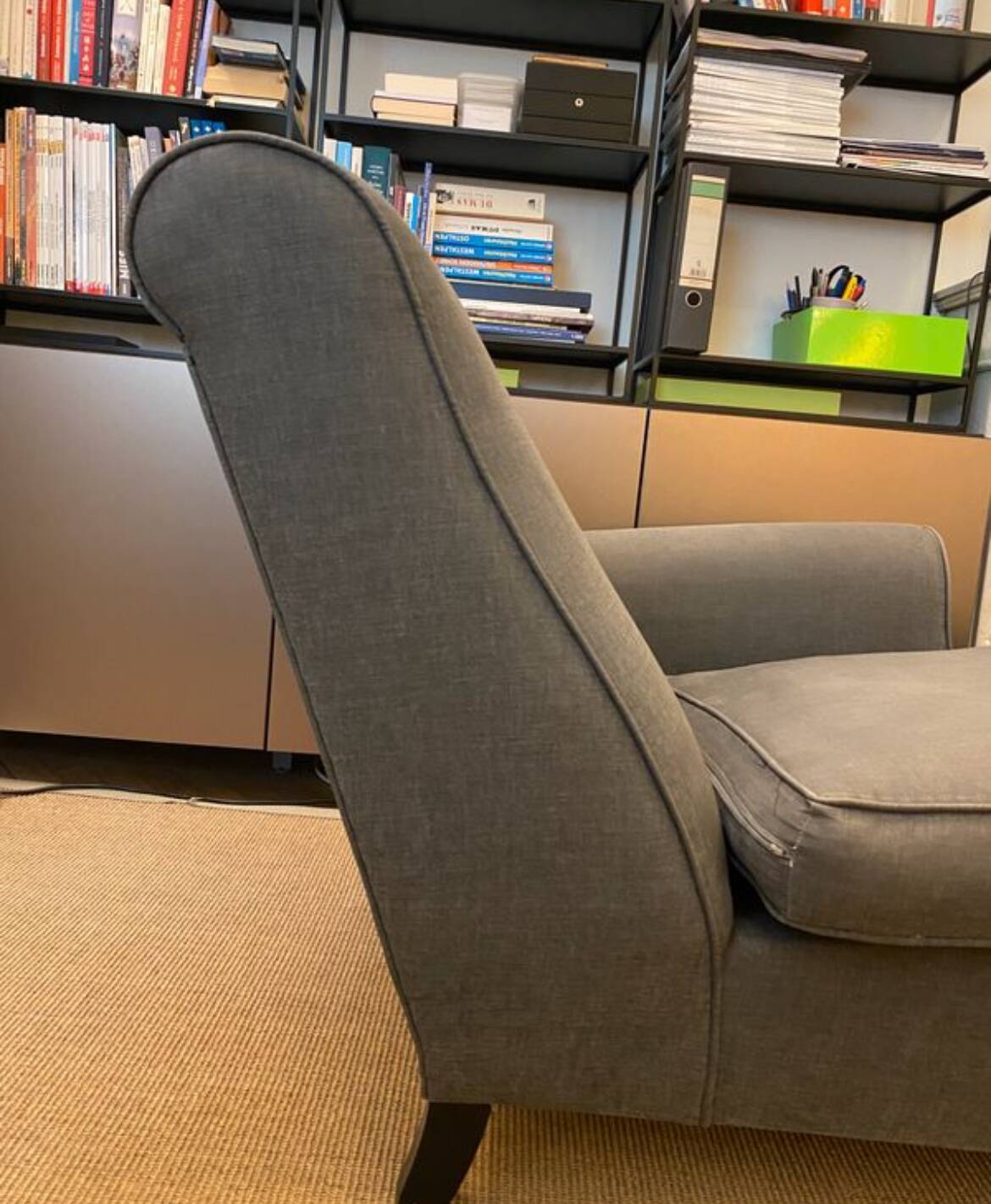 Chiffonnière original Cassina (  pieds et housse modifiés )