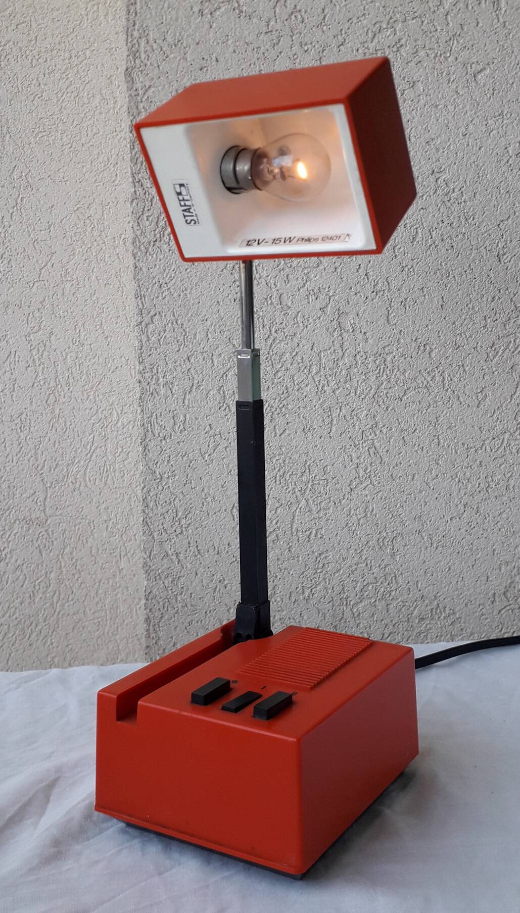 Lampe ou applique télescopique rouge