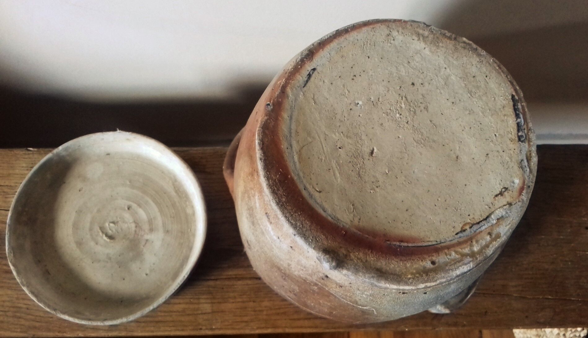 Terracota lid two handles pot