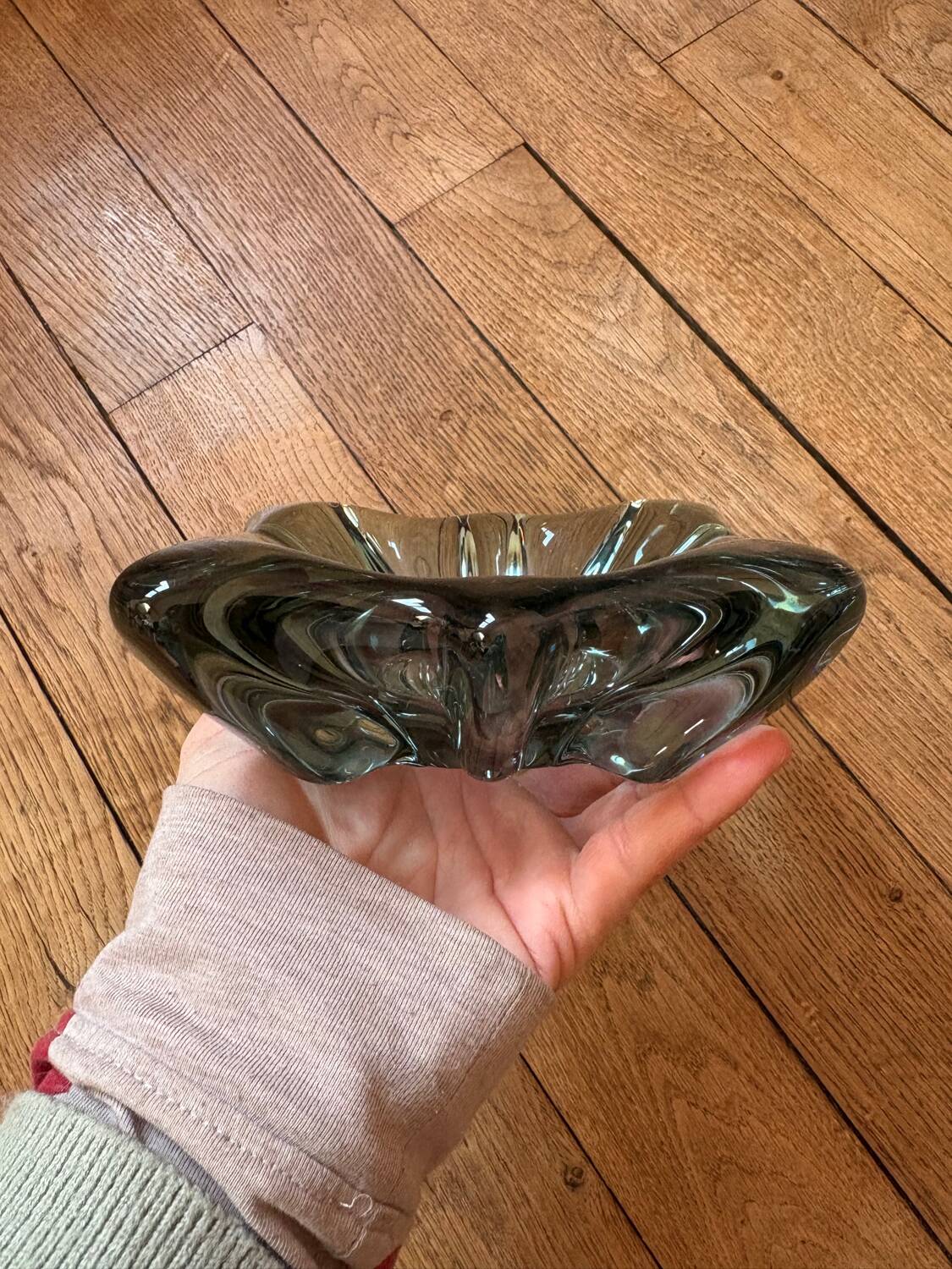 Vintage glass ashtray / pocket tray