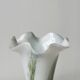 Vase soliflore opaline vert et blanc.