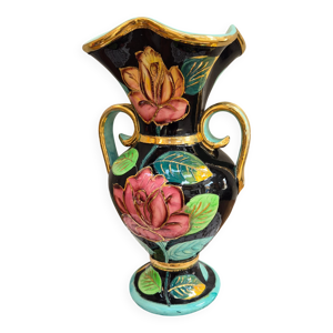 Vase fleuri en céramique