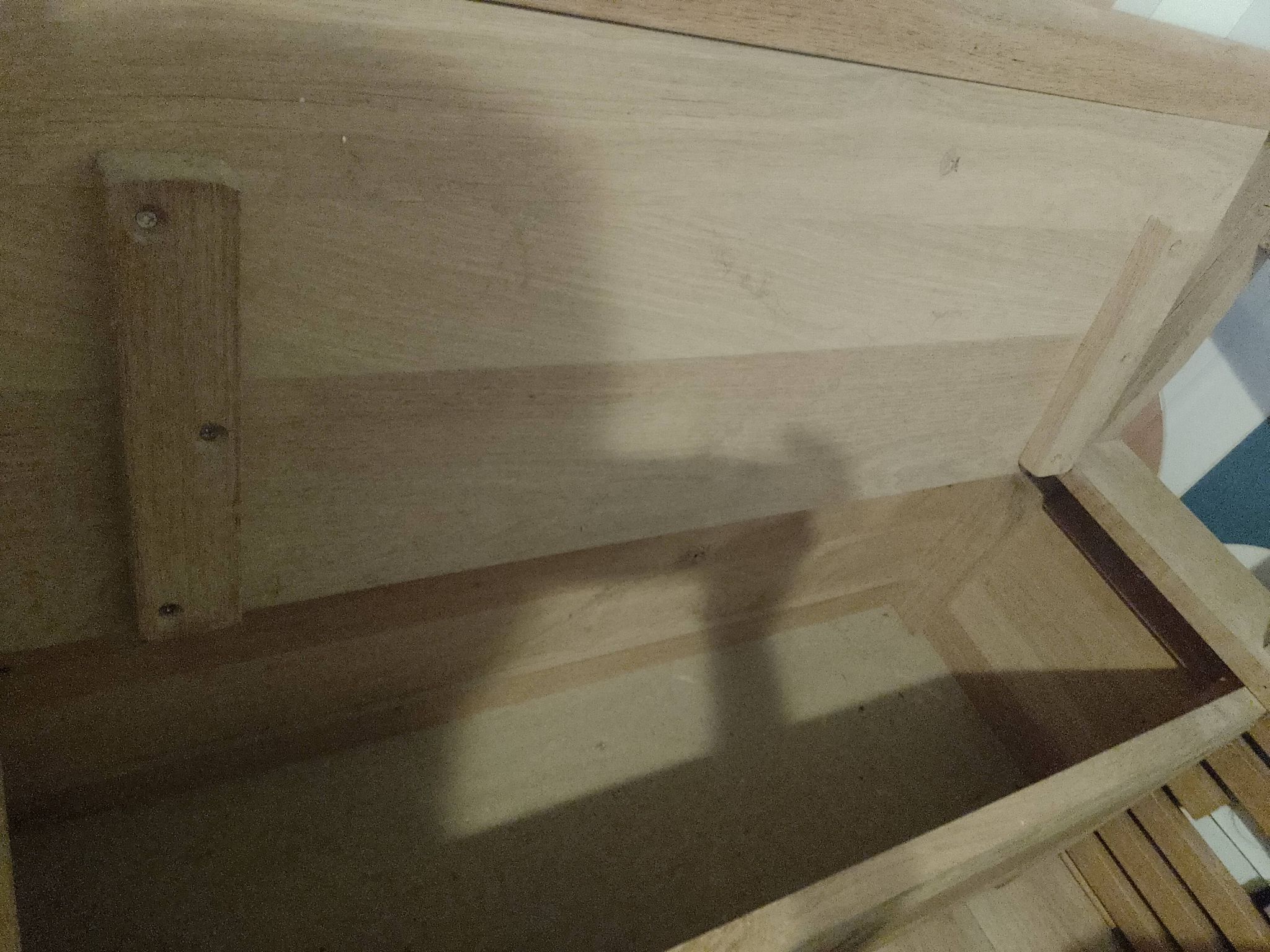 Bench, solid raw oak trunk