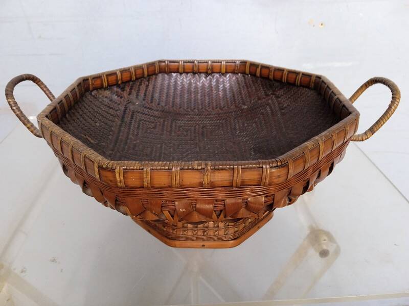 Cup / basket ikebana japan bamboo braided XXth