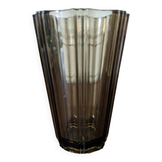 Vase en verre fumé