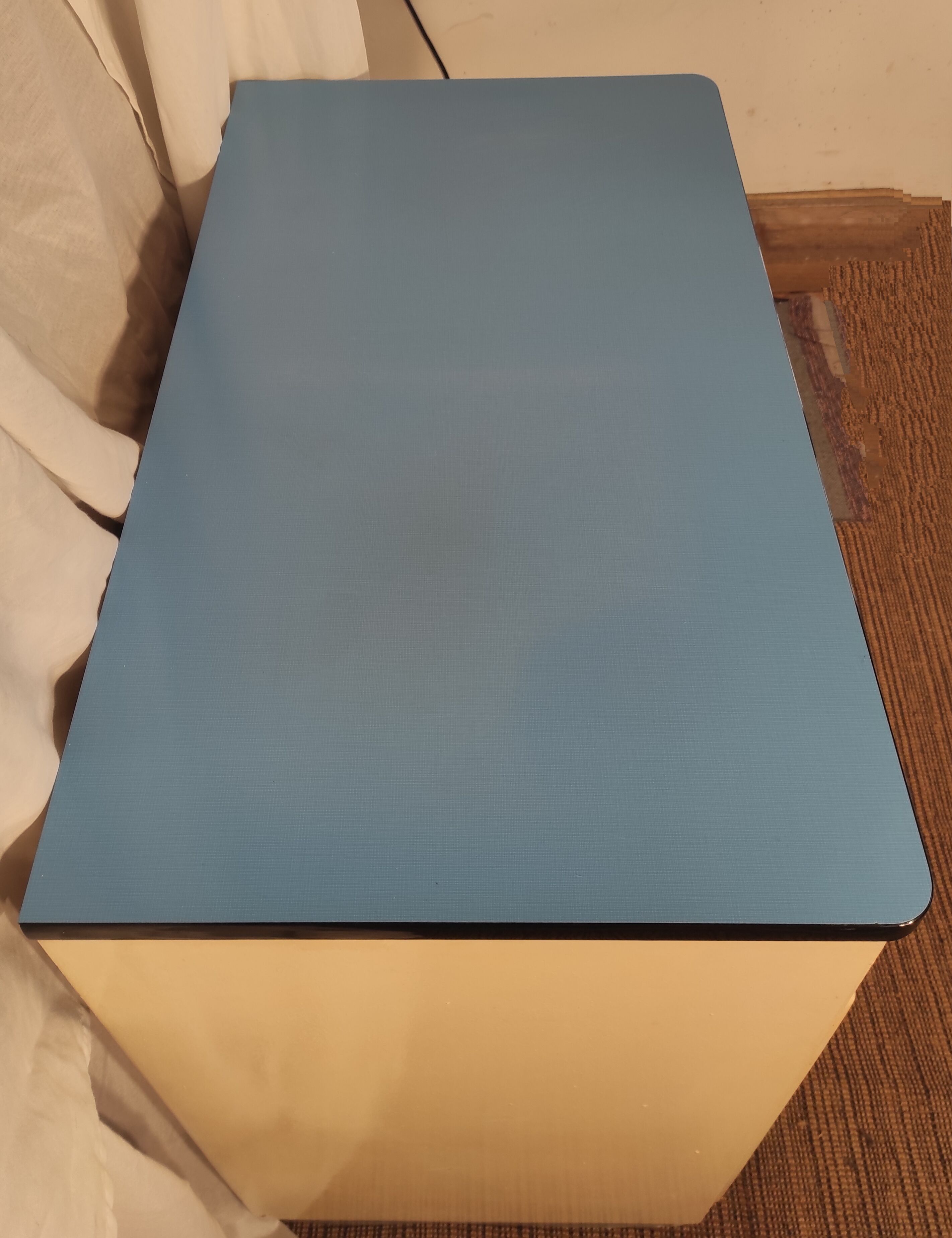 Mado furniture in blue formica two doors