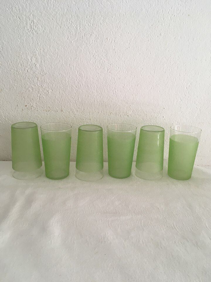 Six glasses granités green of the 1960
