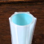 Vase solifleur en verre torsadé de Murano avec effet ombré vert à bleu pâle