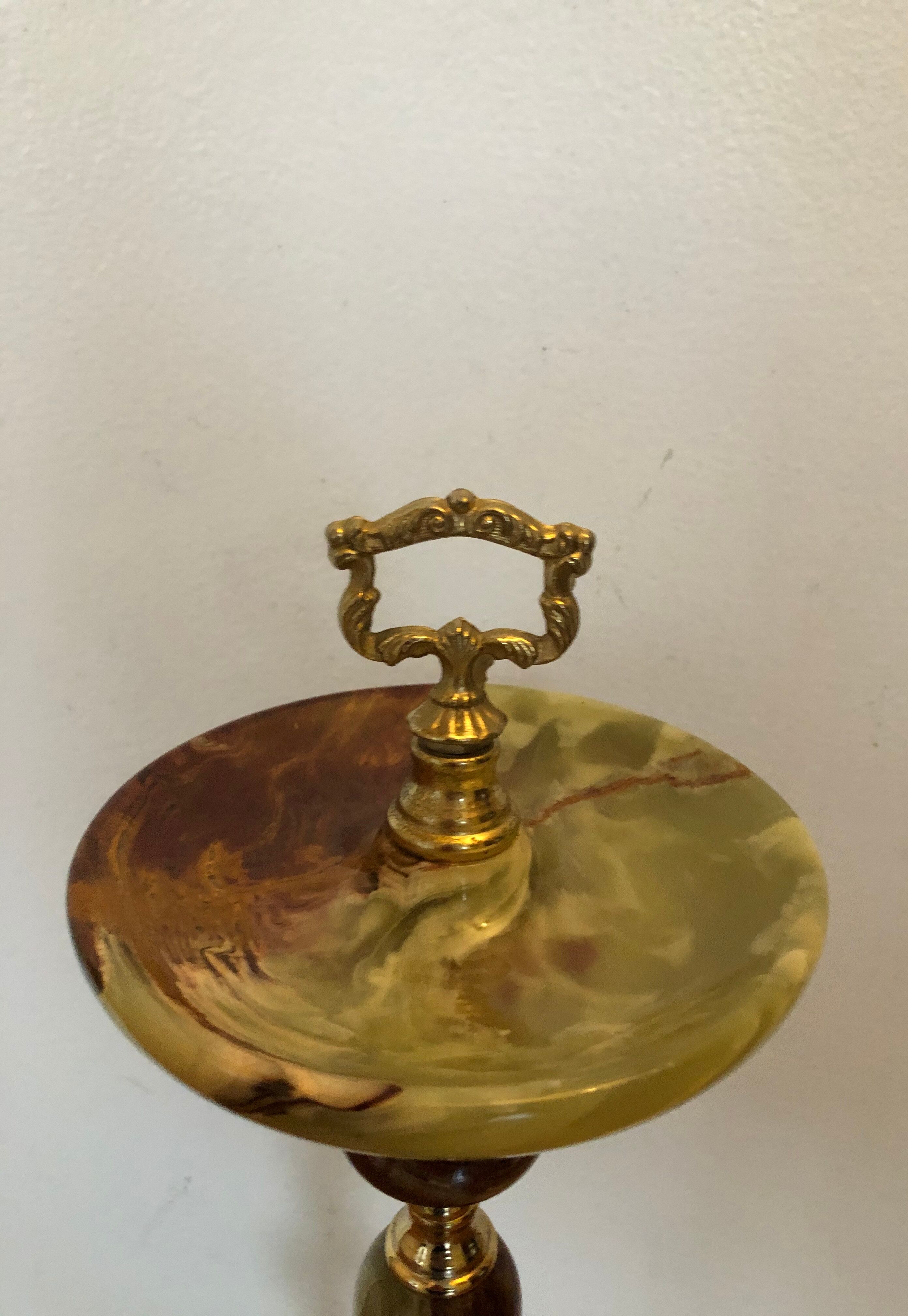 Onyx standing ashtray